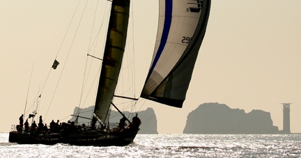 2008 Round the Island Race: Muddy Matches Takes to the Sea