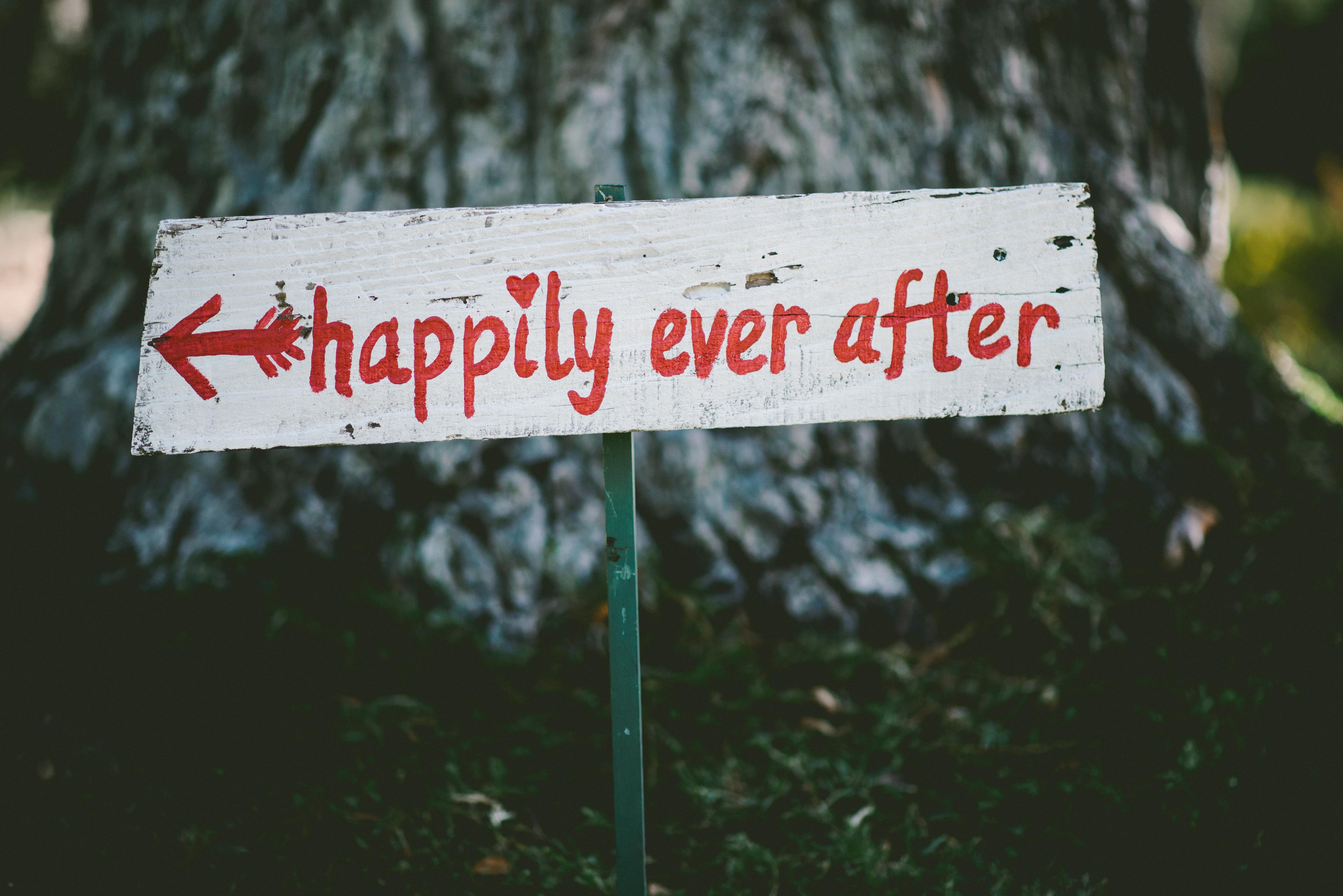 How To Navigate A Wedding When You're Single