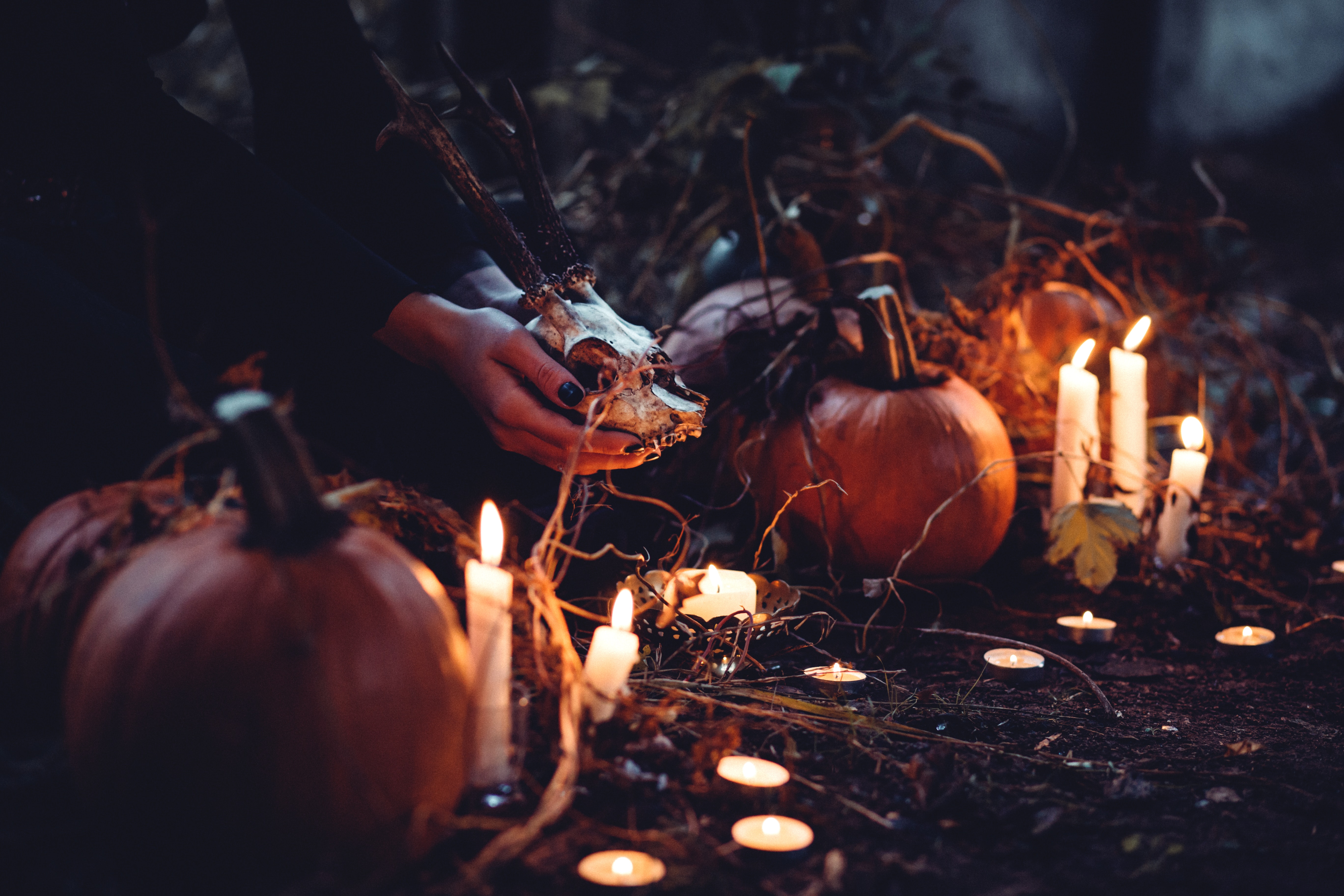 Seven Spooky Date Ideas For Halloween